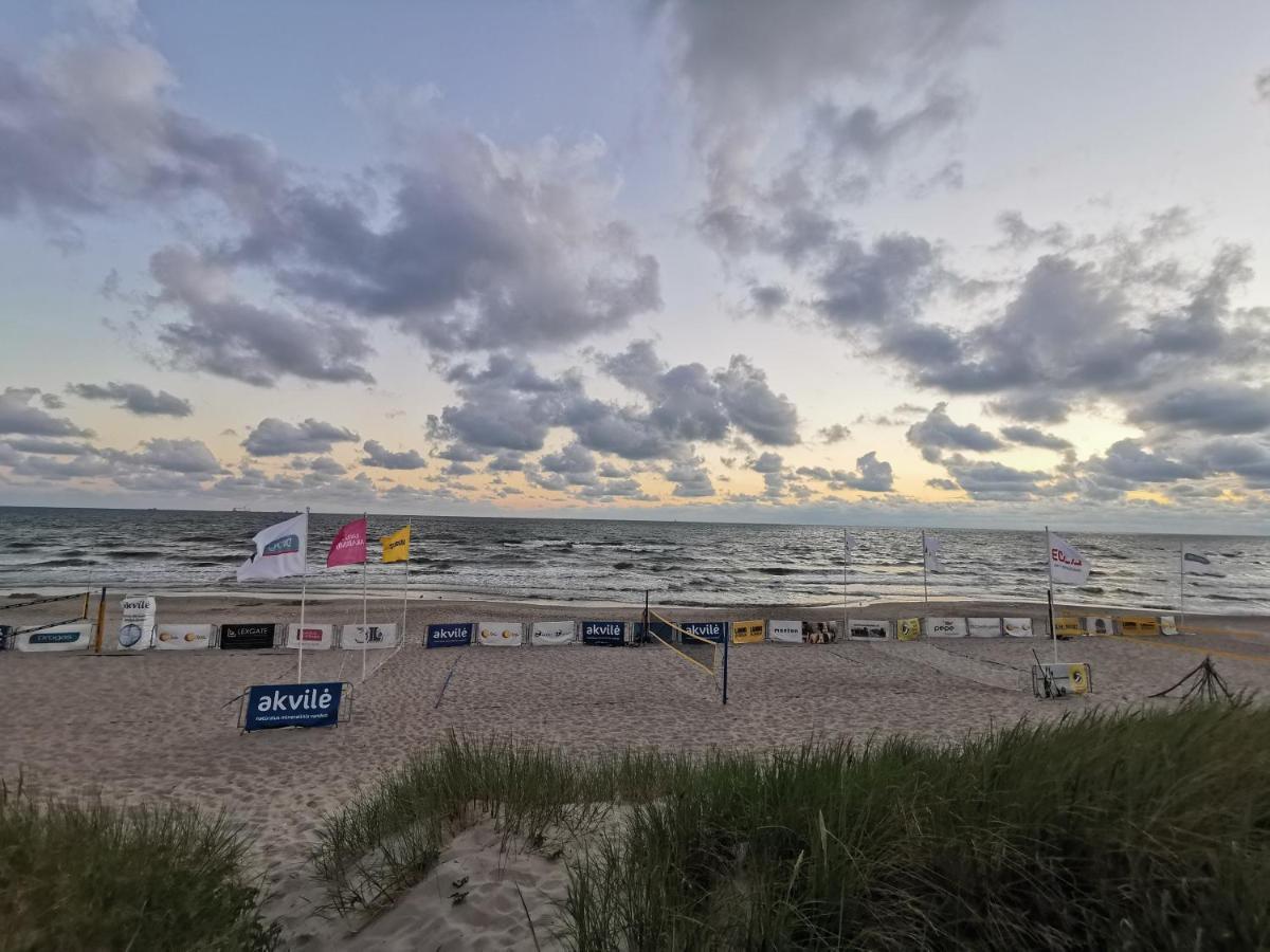 Melnrage Beach Cozy Apartments & Terrace - Pine View Sea Entry Klaipėda Esterno foto